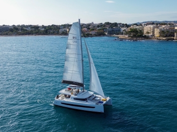 Bali 5.4 Sailing Catamaran GALOE