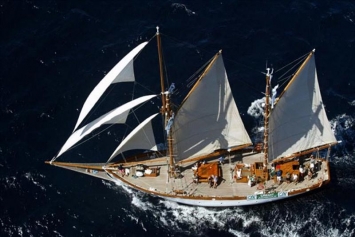 Burmeister Gaff Rigged Ketch DON DU VENT