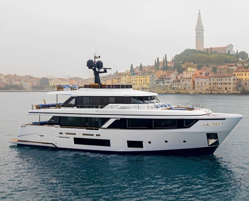 Ferretti Custom Line Navetta 30 for sale Croatia