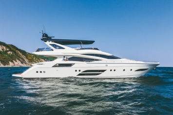 Dominator 800 (2015)