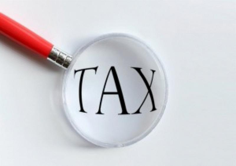 Is a Non-European buyer required to pay the EU VAT when purchasing a yacht