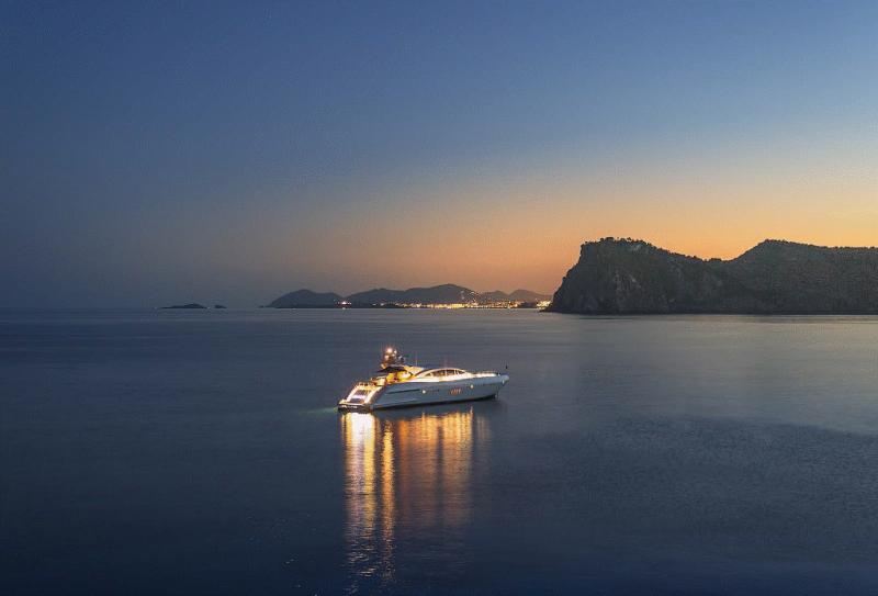 Why use Allied Yachting as your Yacht Charter Broker