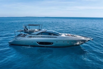Riva 86 Domino (2010)